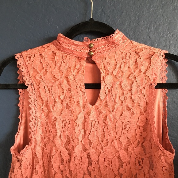 •Blush Pink Mock Neck Lace Dress• - Picture 2 of 4